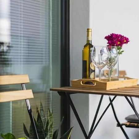 Апартаменты Panoramic View Close To Hockey Stadium