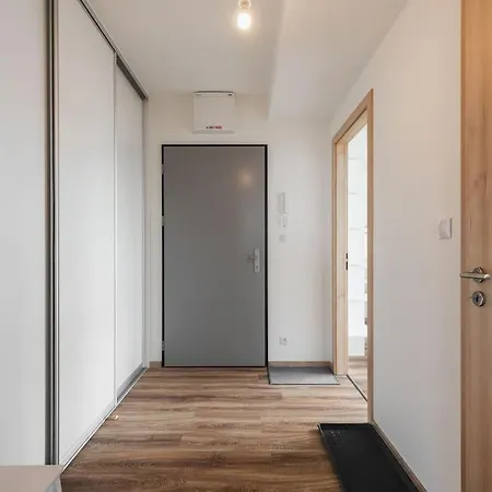 Panoramic View Close To Hockey Stadium Apartman *