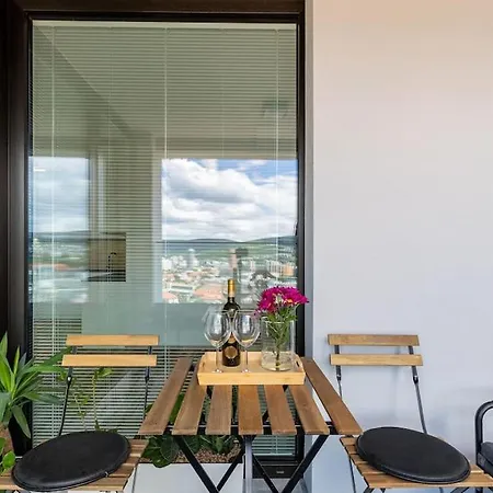 Appartement Panoramic View Close To Hockey Stadium *