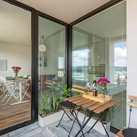 Appartement Panoramic View Close To Hockey Stadium *