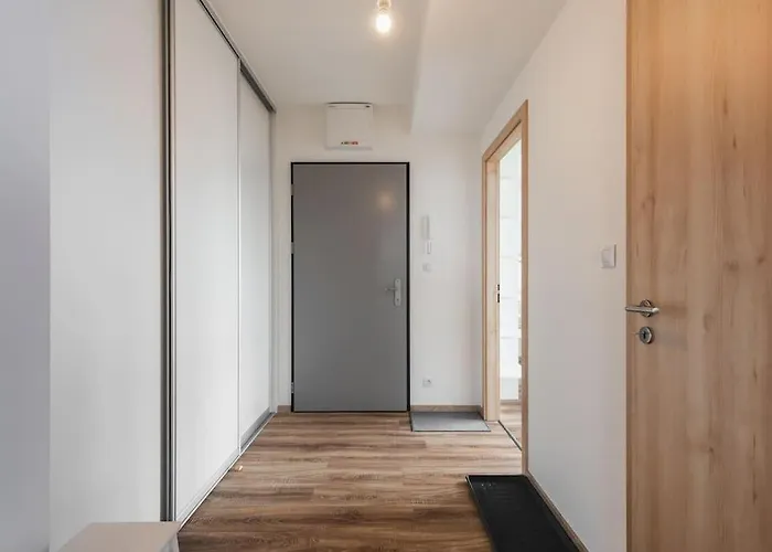 Panoramic View Close To Hockey Stadium Appartement *