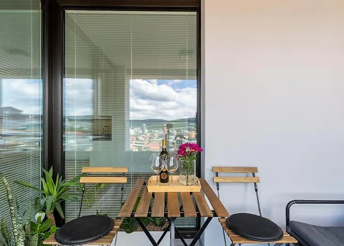 Appartement Panoramic View Close To Hockey Stadium *