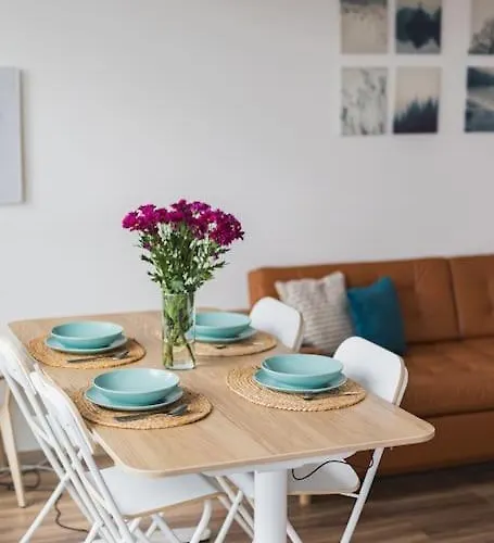 Panoramic View Close To Hockey Stadium Apartment